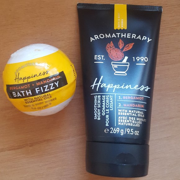 Bath & Body Works Happiness Bath Essentials - Picture 9 of 9